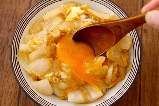 ゆかりのラク速レシピ「新玉ねぎの卵とじ」